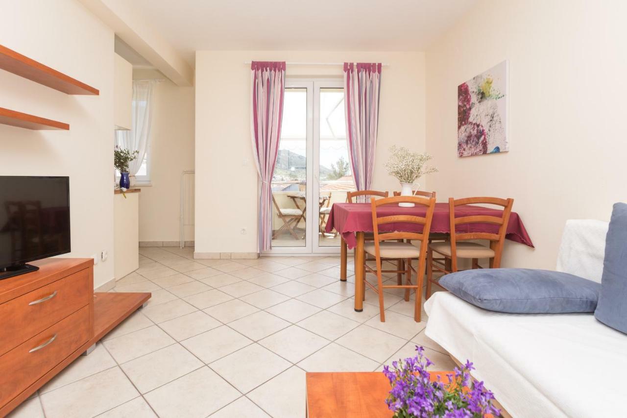 Alpeza Apartments Bol Kültér fotó