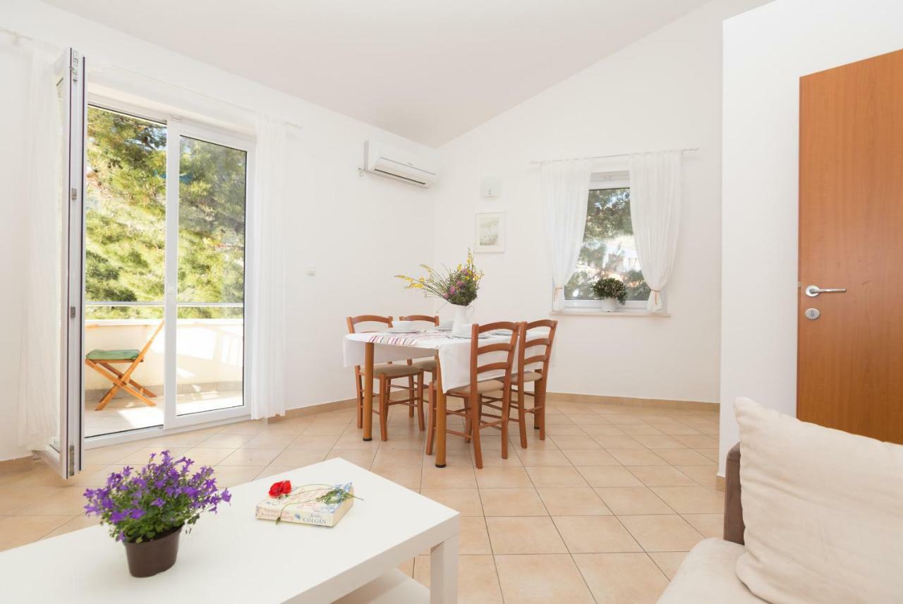 Alpeza Apartments Bol Kültér fotó